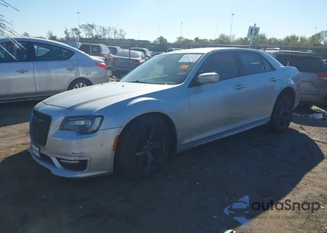 2022 Chrysler 300 Touring L z USA, uszkodzony, nr VIN 2C3CCADG9NH162976